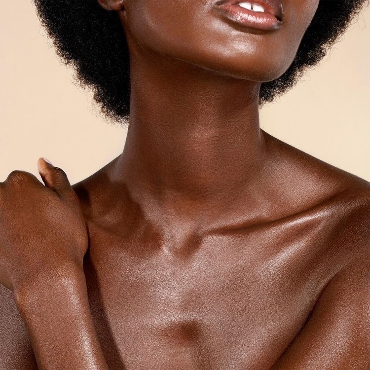 Self Tanners for Dark Skin: Best Products, Tips and How to Apply